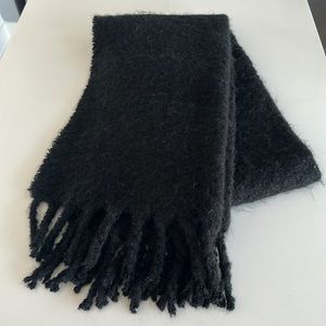 Aritzia Black Wool Scarf